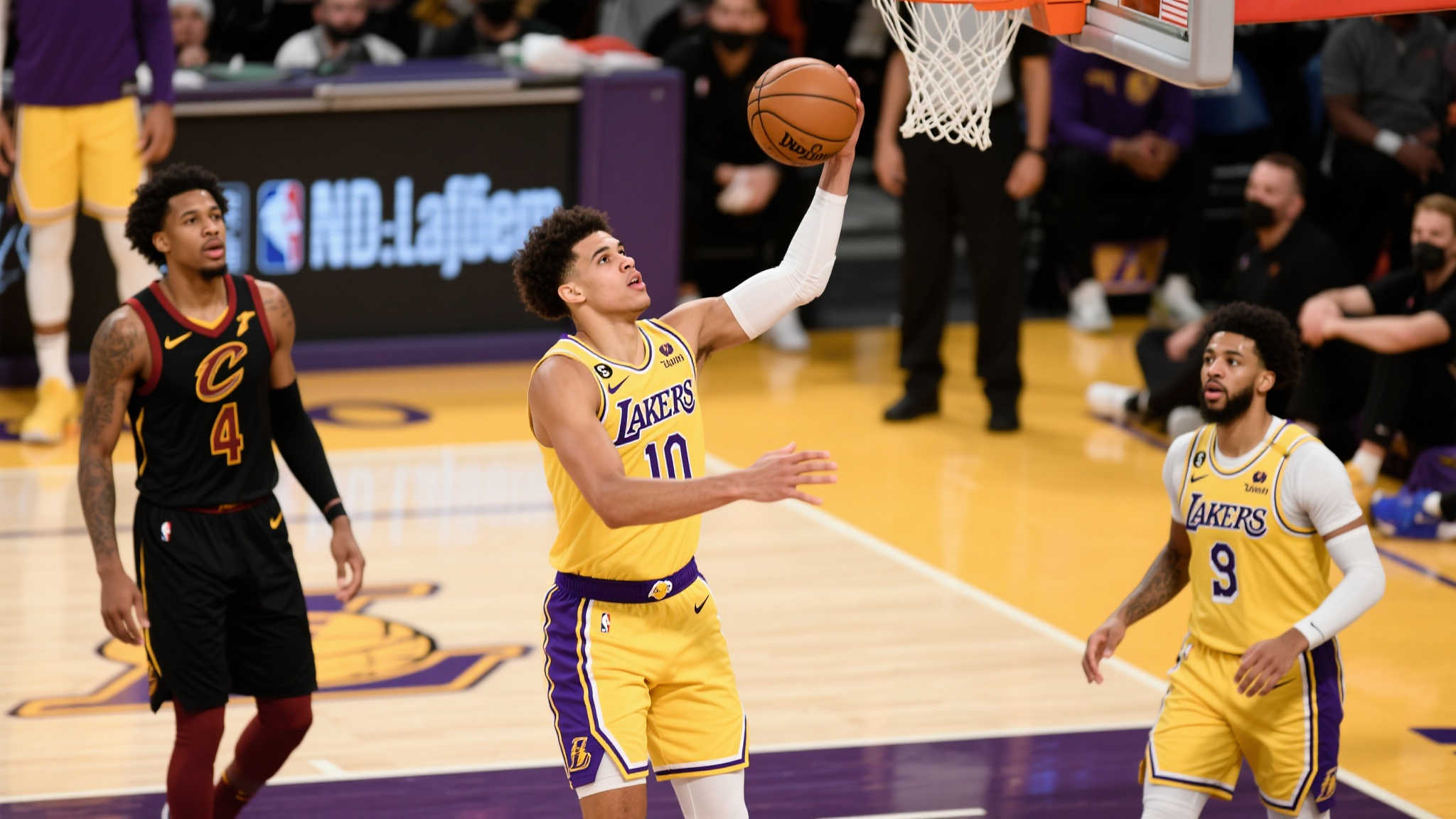 湖人自媒体:哈利6分钟爆发,得分超特纳、托平与阿伦总合 湖人自媒体:哈利6分钟爆发,得分超特纳、托平与阿伦总合